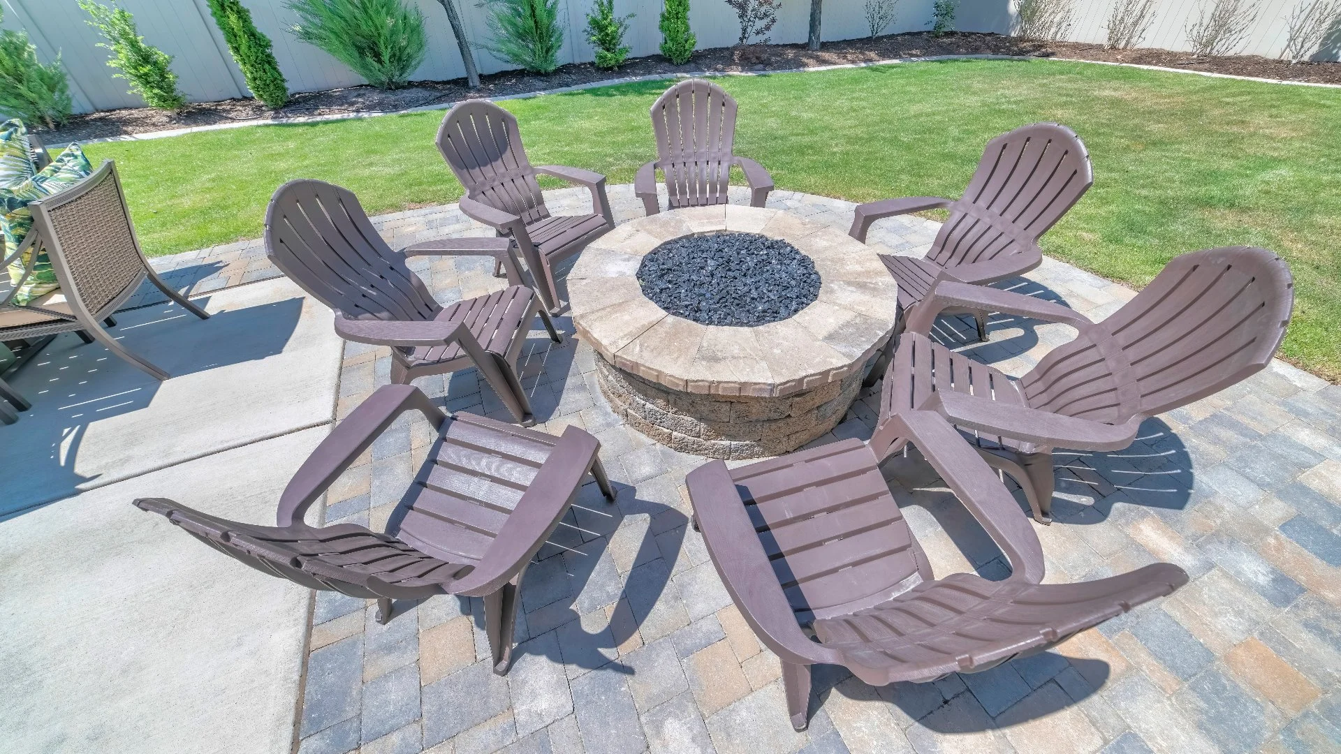 Is Wood, Propane or Natural Gas a Better Fuel for Your Fire Pit?