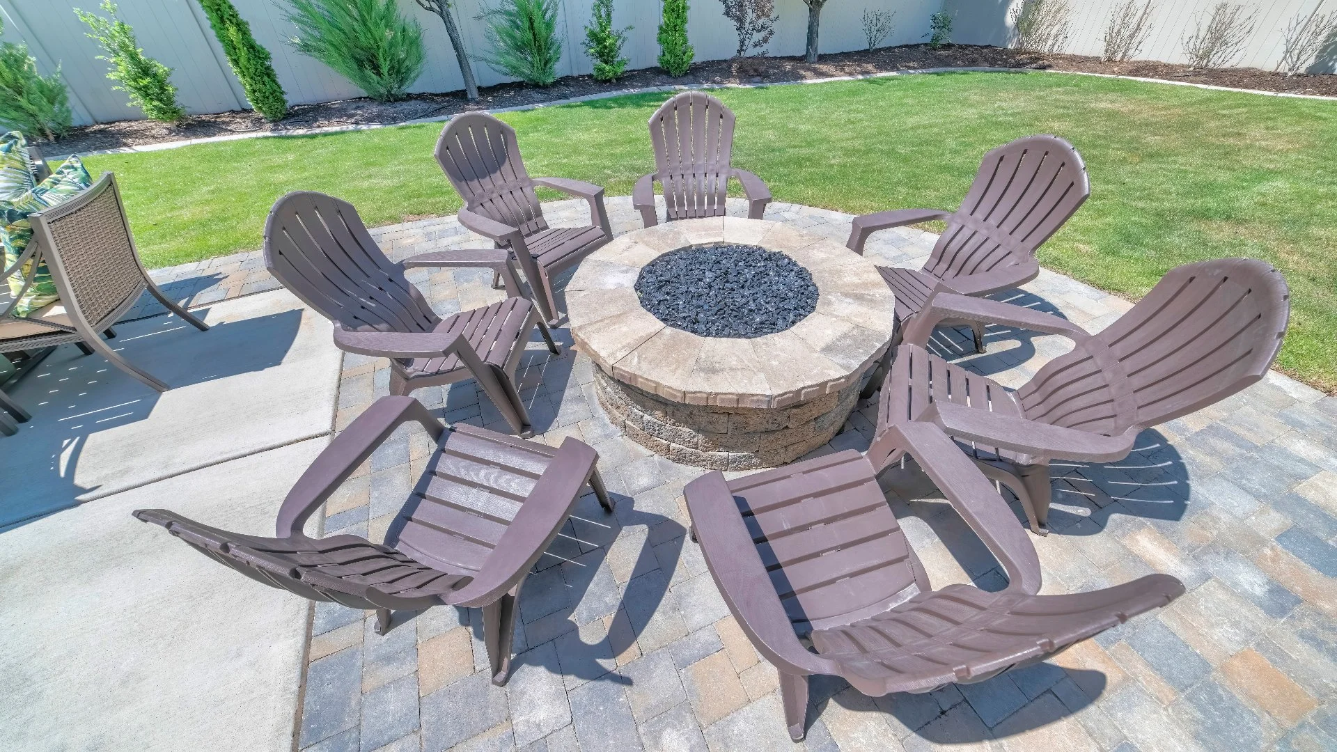 Things to Consider Before Choosing Between a Fire Pit & Outdoor Fireplace