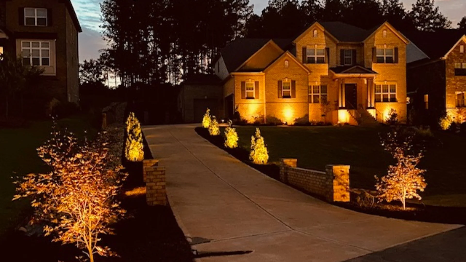 Achieve a Stunning Landscape Lighting Design With These Techniques