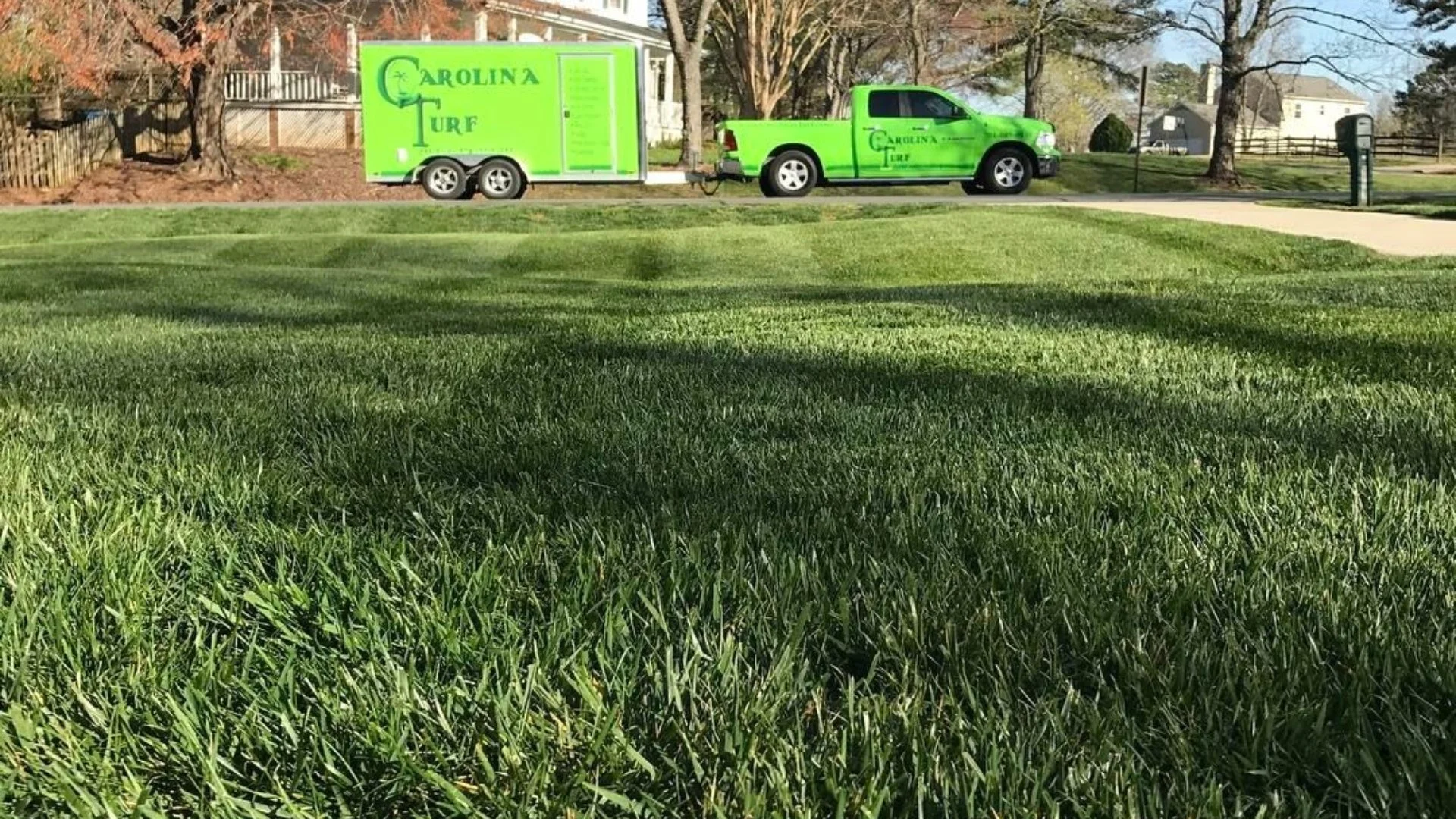 Get a Green, Healthy Lawn Without the Work – Enroll in a Lawn Care Program