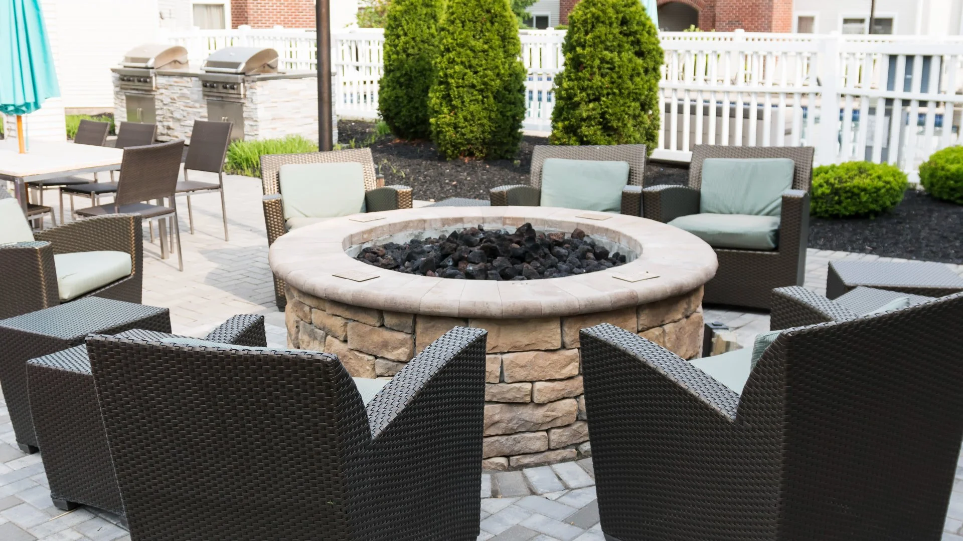 What Are Fire Pit Kits?