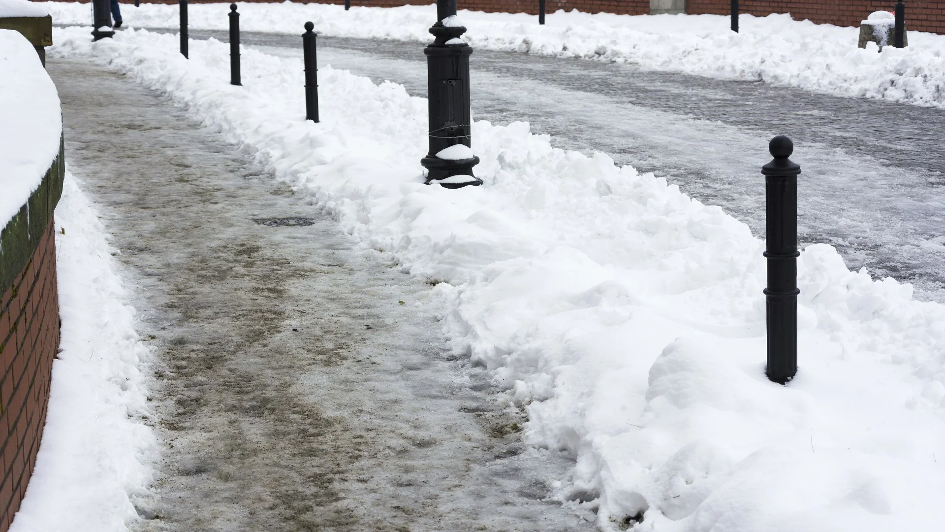 Commercial Snow Removal Service Costs: How Much Will You Pay?