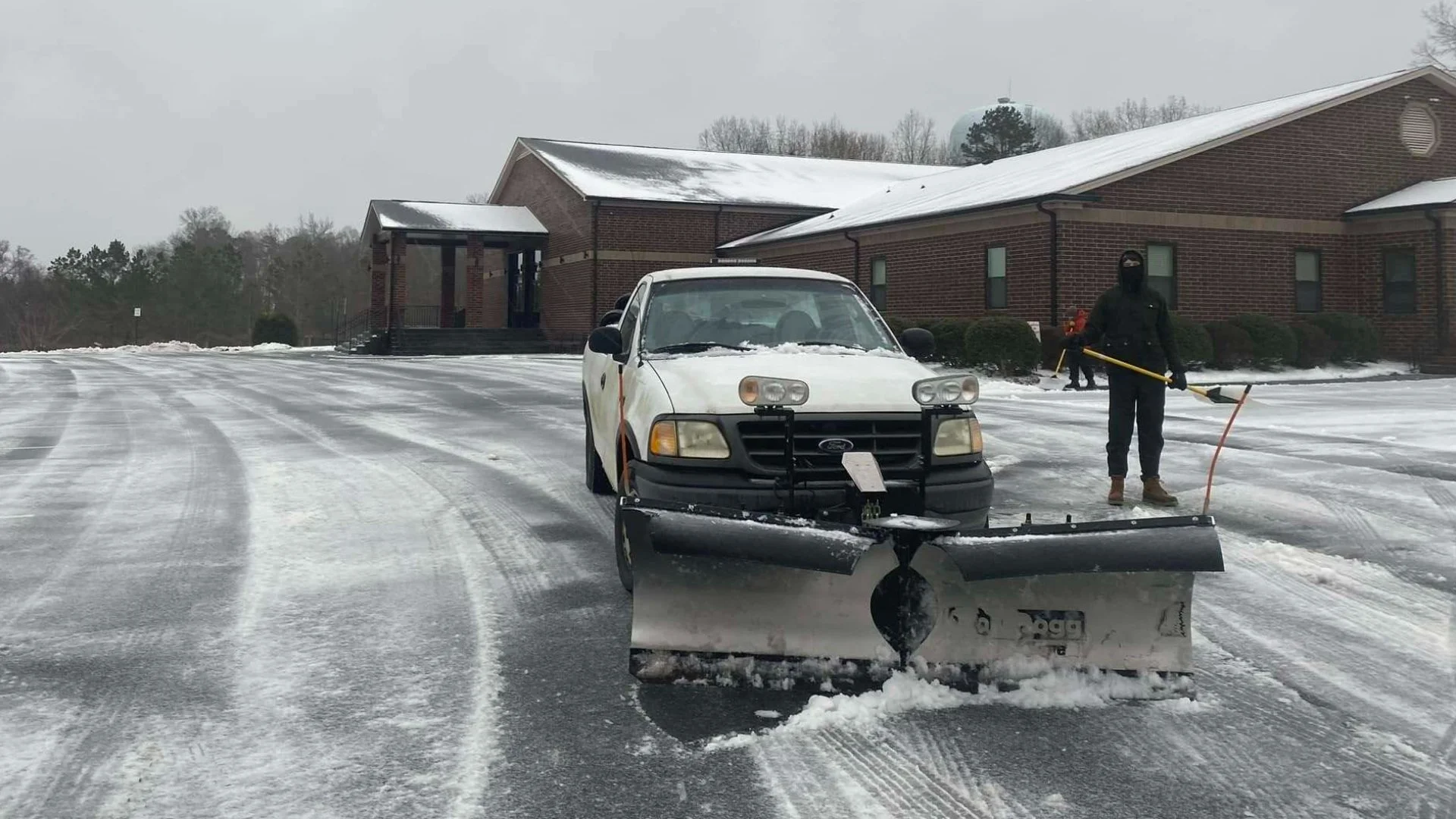 Is a Seasonal Contract for Snow Removal Worth the Cost?